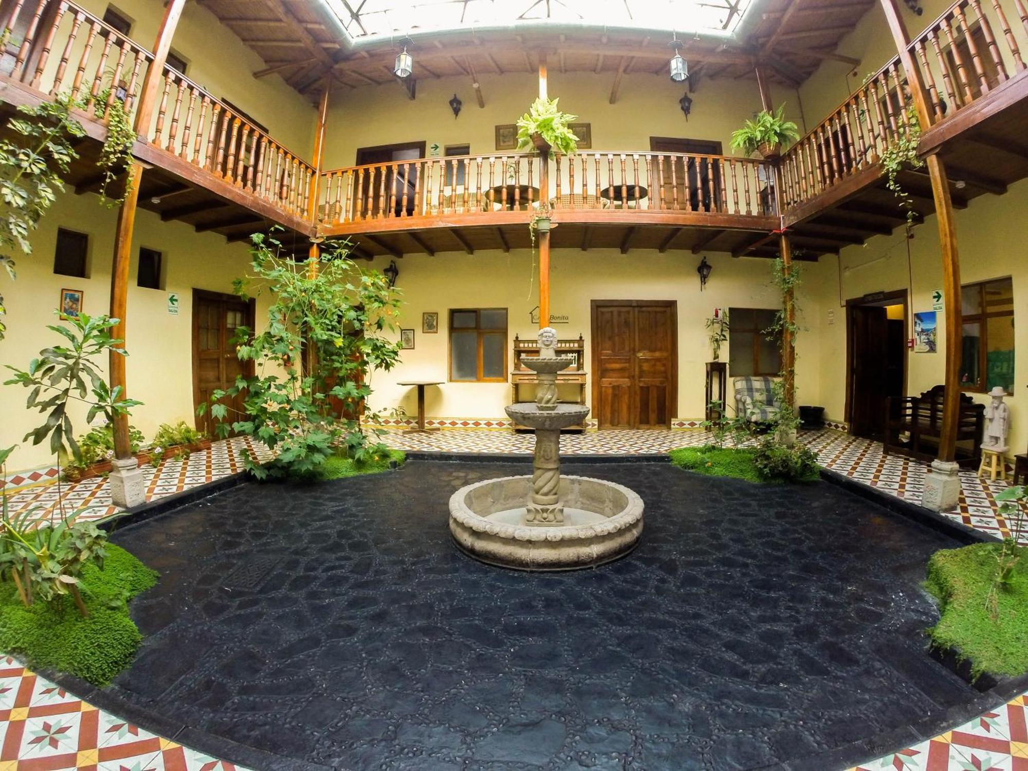 Casa Bonita Colonial Hotel Cajamarca Bagian luar foto